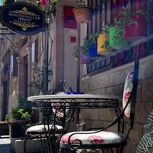 Sekercigiller Grup Konuk Evi Ayvalı